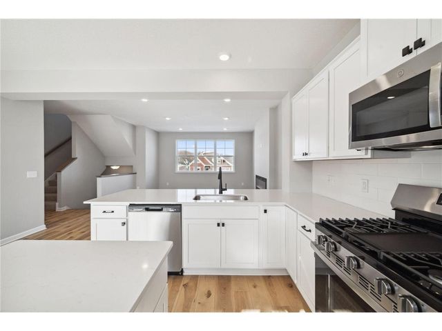 6770 Wildflower Way, Minnetrista, MN 55364