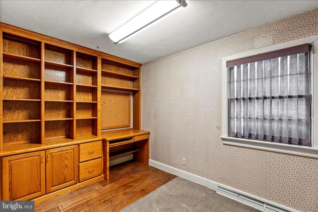 320 DUBS CHURCH RD, Hanover, PA 17331