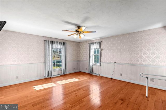 320 DUBS CHURCH RD, Hanover, PA 17331