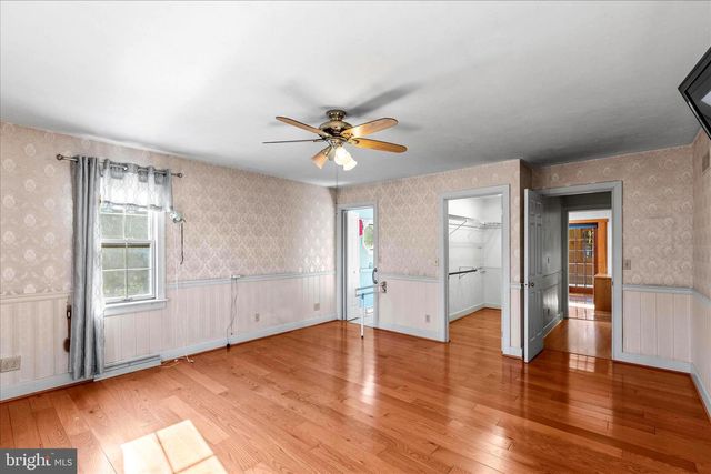 320 DUBS CHURCH RD, Hanover, PA 17331