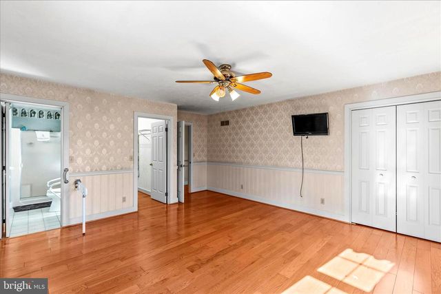 320 DUBS CHURCH RD, Hanover, PA 17331