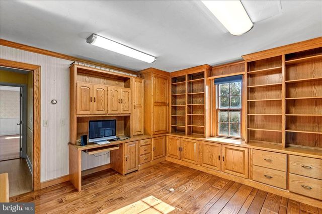 320 DUBS CHURCH RD, Hanover, PA 17331