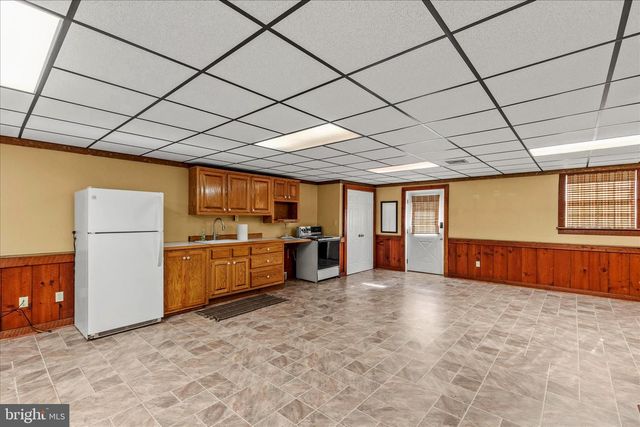 320 DUBS CHURCH RD, Hanover, PA 17331