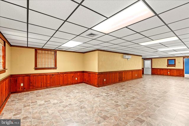 320 DUBS CHURCH RD, Hanover, PA 17331