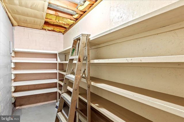 320 DUBS CHURCH RD, Hanover, PA 17331