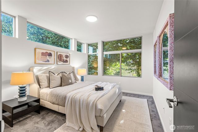 2035 NW 65th Street, Seattle, WA 98117