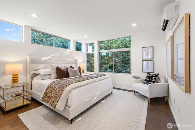 2035 NW 65th Street, Seattle, WA 98117