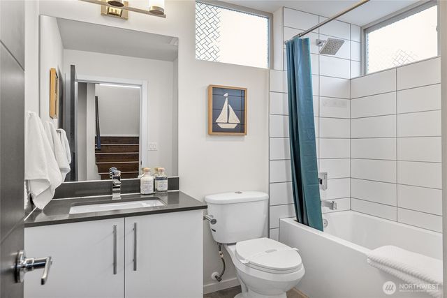 2035 NW 65th Street, Seattle, WA 98117