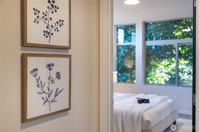 2035 NW 65th Street, Seattle, WA 98117