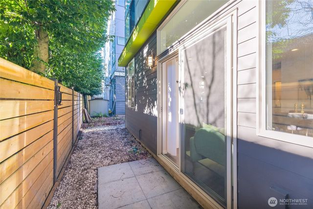 2035 NW 65th Street, Seattle, WA 98117