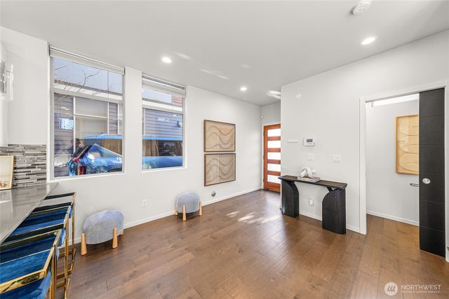 2035 NW 65th Street, Seattle, WA 98117