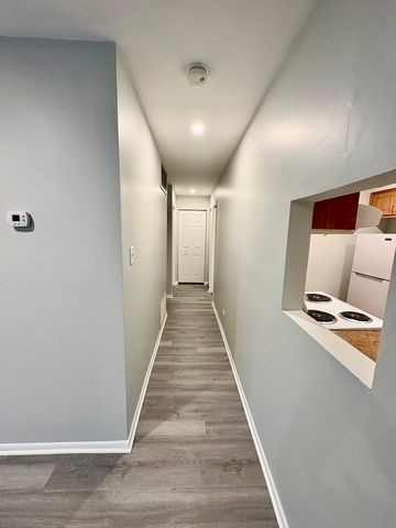 1482 Stonebridge Circle C3, Wheaton, IL 60189