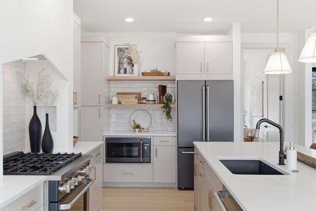 61121 Airpark Lane, Antwerp Twp, MI 49071