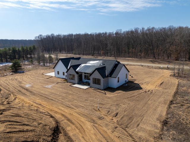 61121 Airpark Lane, Antwerp Twp, MI 49071