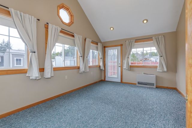 21 Hobart Street, Concord, NH 03303