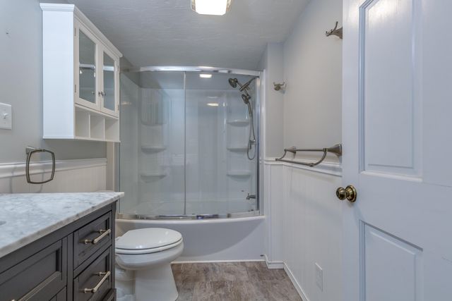 21 Hobart Street, Concord, NH 03303