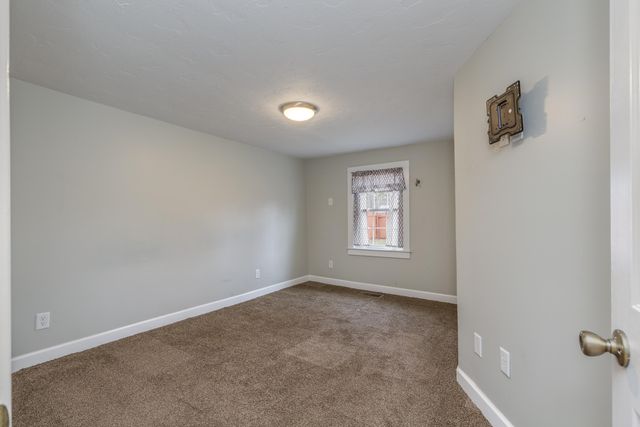 21 Hobart Street, Concord, NH 03303