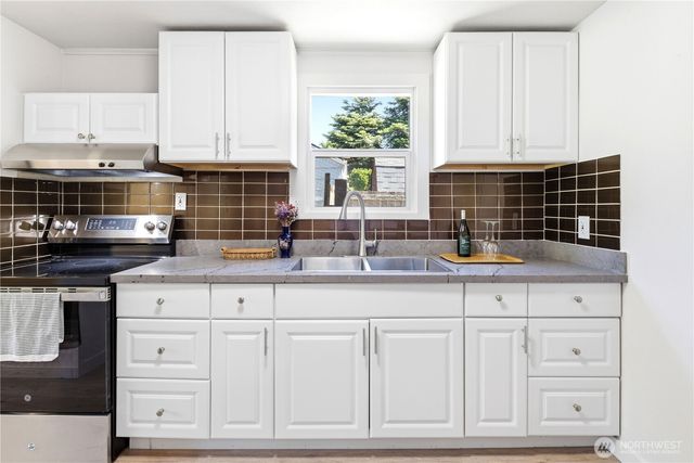 3121 SE 6th Street, Renton, WA 98058