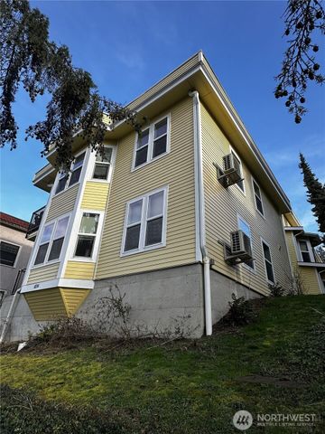 826 N Garden Street, Bellingham, WA 98225