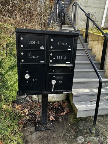 826 N Garden Street, Bellingham, WA 98225