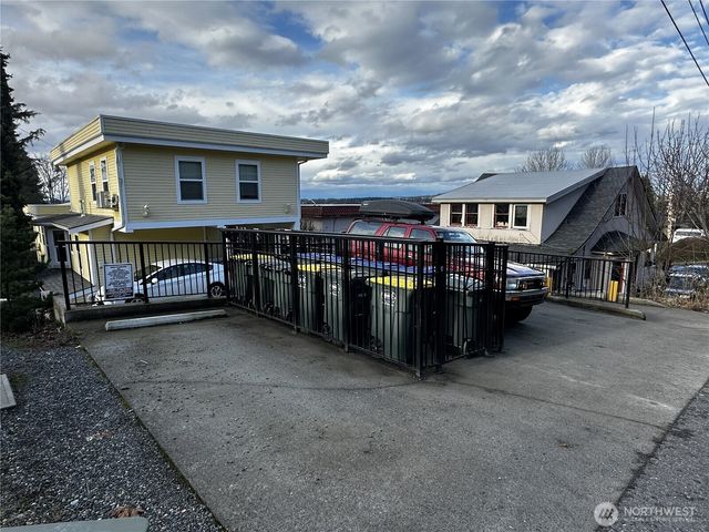 826 N Garden Street, Bellingham, WA 98225