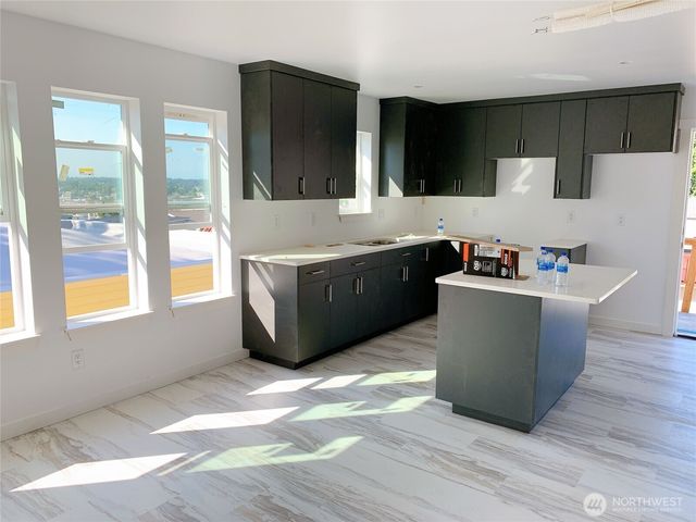 826 N Garden Street, Bellingham, WA 98225