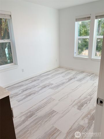 826 N Garden Street, Bellingham, WA 98225