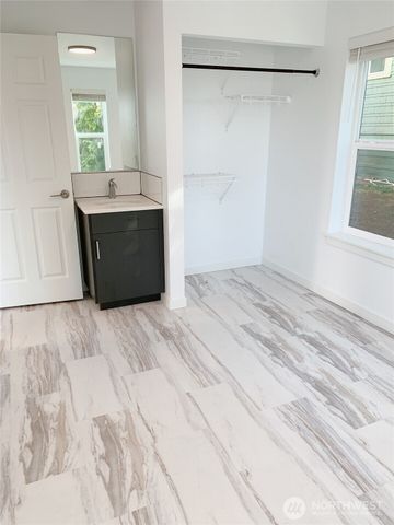 826 N Garden Street, Bellingham, WA 98225