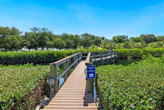 840 BAYPORT WAY 840, Longboat Key, FL 34228