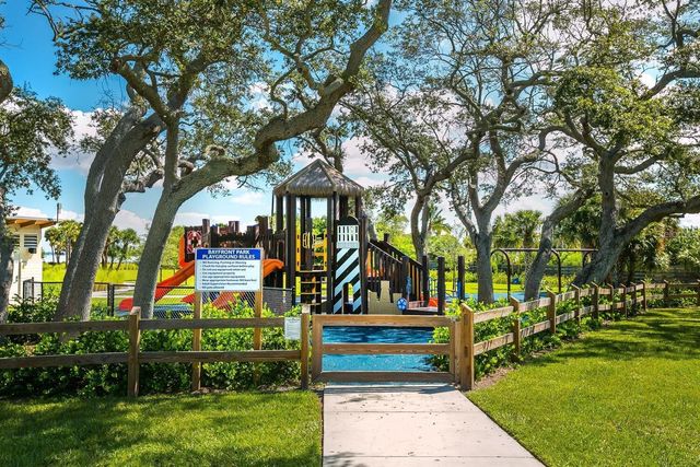 840 BAYPORT WAY 840, Longboat Key, FL 34228