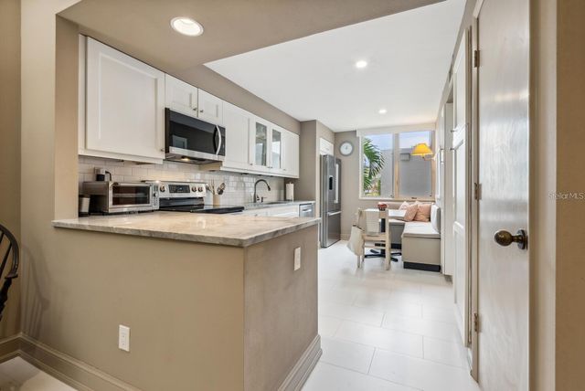 840 BAYPORT WAY 840, Longboat Key, FL 34228