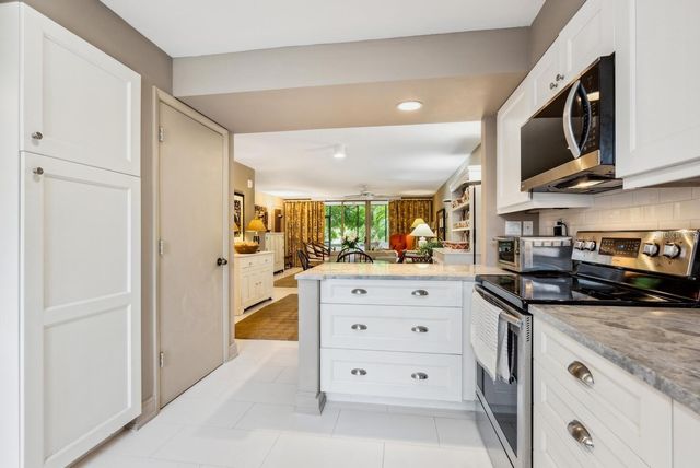 840 BAYPORT WAY 840, Longboat Key, FL 34228
