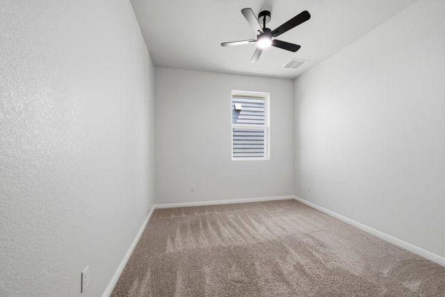 727 Gray Fox LOOP, Hutto, TX 78634