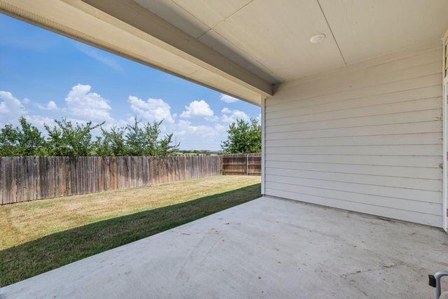 727 Gray Fox LOOP, Hutto, TX 78634