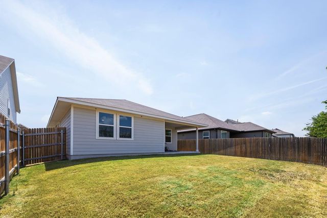 727 Gray Fox LOOP, Hutto, TX 78634