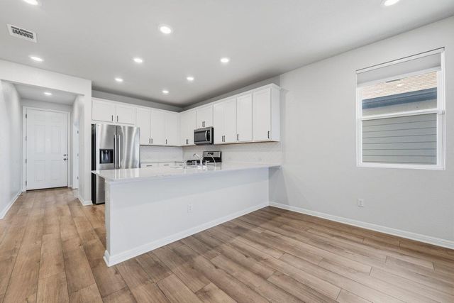 727 Gray Fox LOOP, Hutto, TX 78634