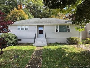 422 S. Main Street, West Hartford, CT 06110