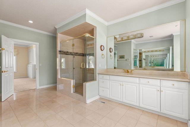 5576 Glen Oaks Pointe, West Des Moines, IA 50266