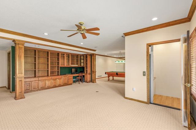5576 Glen Oaks Pointe, West Des Moines, IA 50266