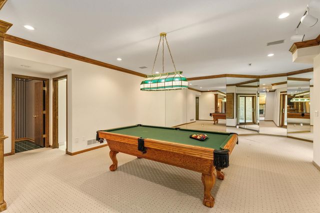 5576 Glen Oaks Pointe, West Des Moines, IA 50266