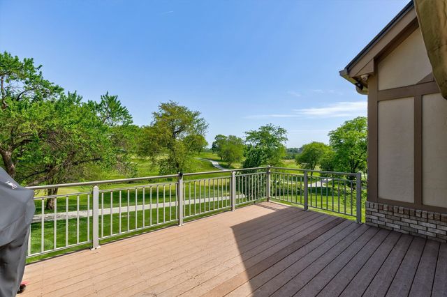 5576 Glen Oaks Pointe, West Des Moines, IA 50266