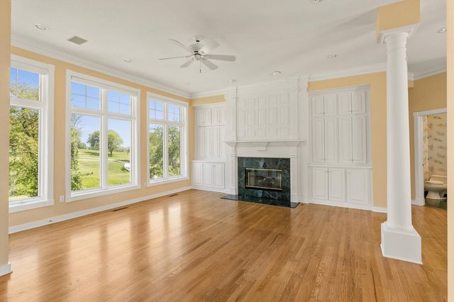 5576 Glen Oaks Pointe, West Des Moines, IA 50266