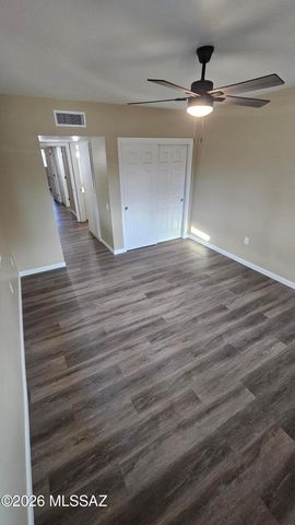 1152 S Alpine Circle, Green Valley, AZ 85614