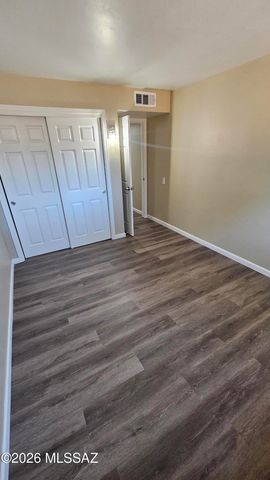 1152 S Alpine Circle, Green Valley, AZ 85614