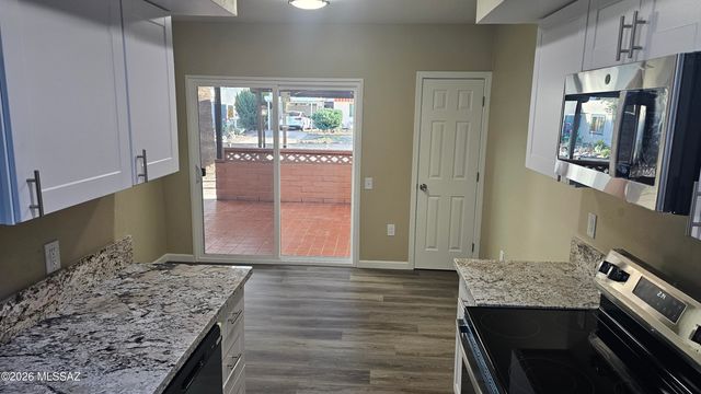 1152 S Alpine Circle, Green Valley, AZ 85614