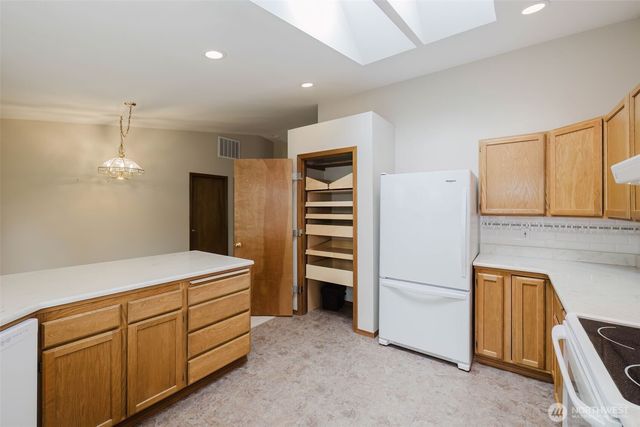 6003 60th Loop SE, Lacey, WA 98513