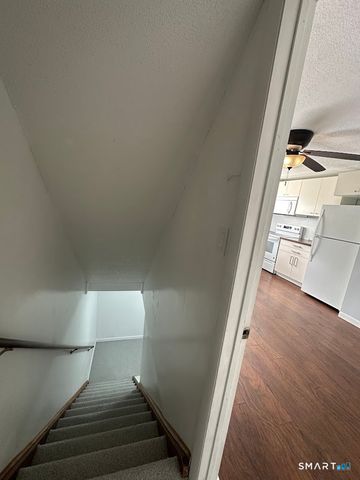 39 Horton Hill Road 7C, Naugatuck, CT 06770