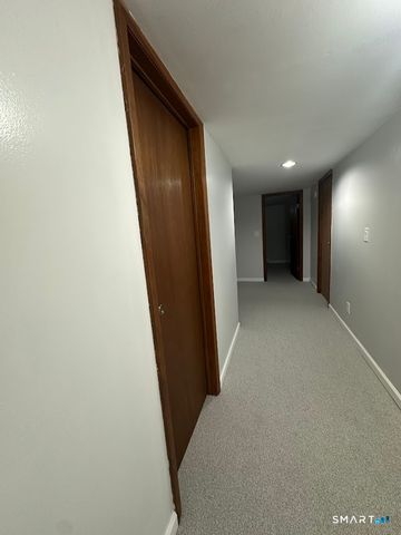 39 Horton Hill Road 7C, Naugatuck, CT 06770