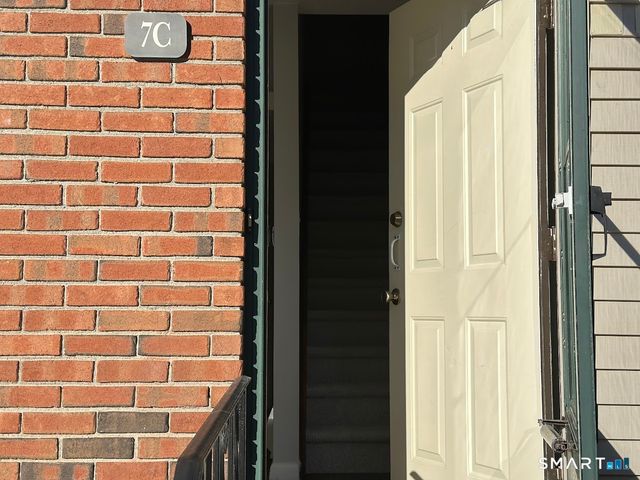 39 Horton Hill Road 7C, Naugatuck, CT 06770