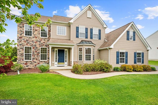 17 ALLSMEER DR, West Grove, PA 19390